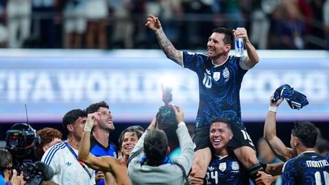 Không còn Messi, Lionel Scaloni chuẩn bị cách chơi mới cho Argentina