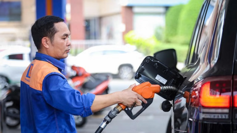 Yêu cầu trình Chính phủ dự thảo Nghị định thay thế Nghị định 83 về kinh doanh xăng dầu trước 10/11