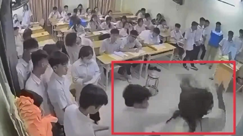 Cô giáo bị nam sinh đánh ngay trong lớp học, thương tích 12%