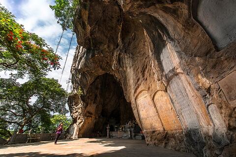 <a href="/giai-tri" title="Giải trí" rel="dofollow">Giải trí</a>