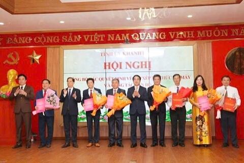 <a href="/tin-tuc" title="Tin tức" rel="dofollow">Tin tức</a>