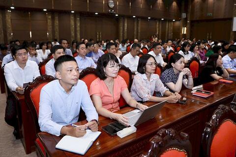 <a href="/tin-tuc" title="Tin tức" rel="dofollow">Tin tức</a>