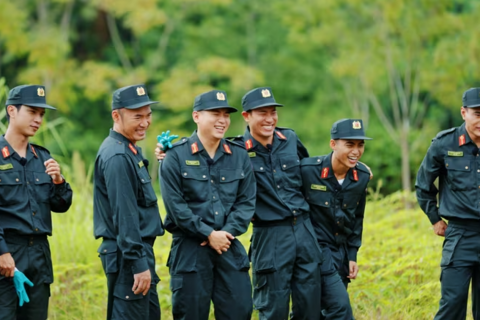 <a href="/giai-tri" title="Giải trí" rel="dofollow">Giải trí</a>