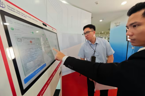 <a href="/tin-tuc" title="Tin tức" rel="dofollow">Tin tức</a>