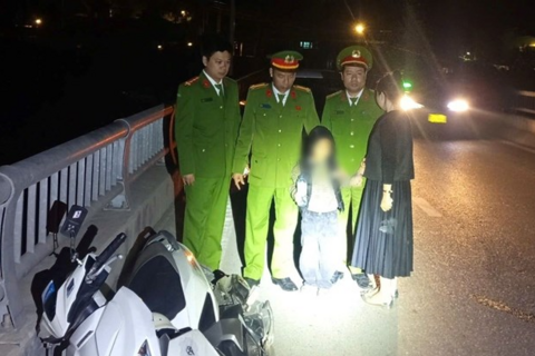 <a href="/tin-tuc" title="Tin tức" rel="dofollow">Tin tức</a>