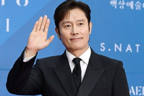 <a href="/giai-tri" title="Giải trí" rel="dofollow">Giải trí</a>