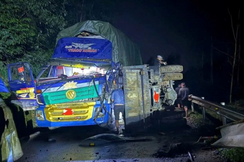 <a href="/tin-tuc" title="Tin tức" rel="dofollow">Tin tức</a>