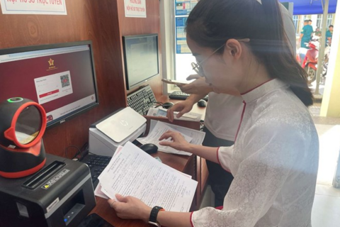 <a href="/tin-tuc" title="Tin tức" rel="dofollow">Tin tức</a>