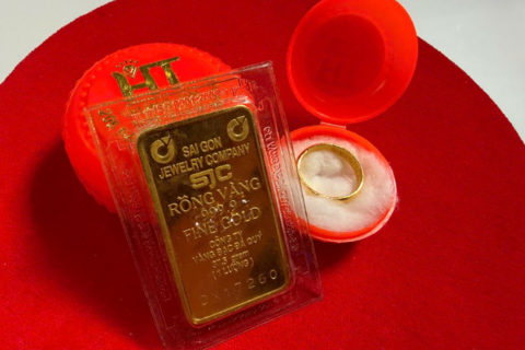 <a href="/kinh-te" title="Kinh tế" rel="dofollow">Kinh tế</a>