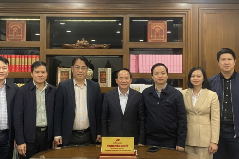 <a href="/giai-tri" title="Giải trí" rel="dofollow">Giải trí</a>