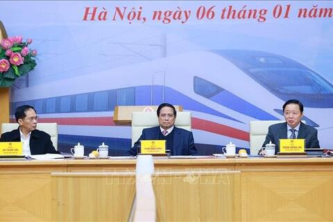 <a href="/tin-tuc" title="Tin tức" rel="dofollow">Tin tức</a>