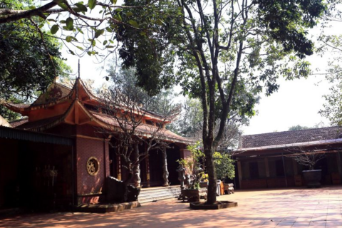 <a href="/giai-tri" title="Giải trí" rel="dofollow">Giải trí</a>