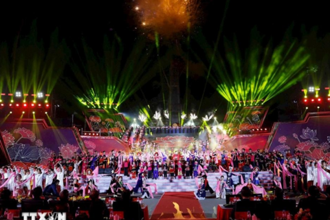 <a href="/giai-tri" title="Giải trí" rel="dofollow">Giải trí</a>