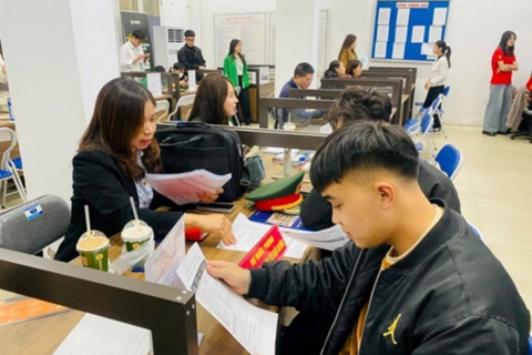 <a href="/tin-tuc" title="Tin tức" rel="dofollow">Tin tức</a>