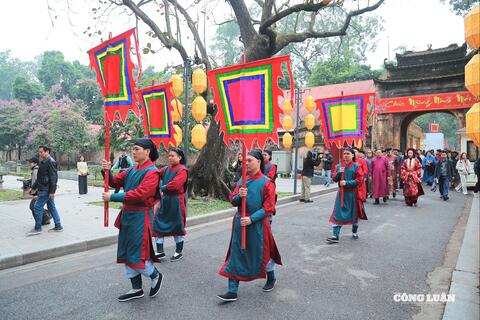 <a href="/giai-tri" title="Giải trí" rel="dofollow">Giải trí</a>