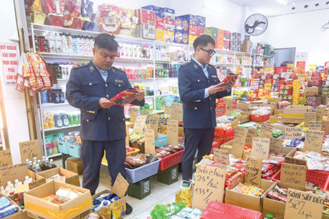 <a href="/tin-tuc" title="Tin tức" rel="dofollow">Tin tức</a>