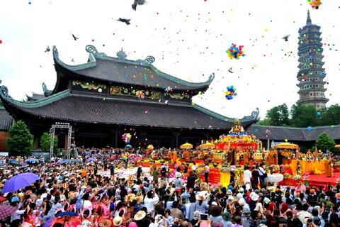 <a href="/giai-tri" title="Giải trí" rel="dofollow">Giải trí</a>