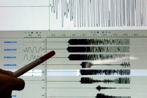 <a href="/tin-tuc" title="Tin tức" rel="dofollow">Tin tức</a>