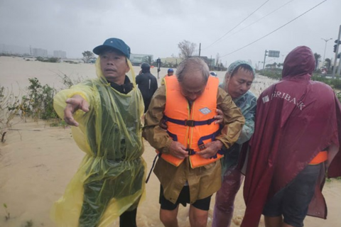 <a href="/tin-tuc" title="Tin tức" rel="dofollow">Tin tức</a>