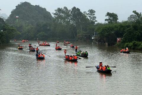 <a href="/giai-tri" title="Giải trí" rel="dofollow">Giải trí</a>