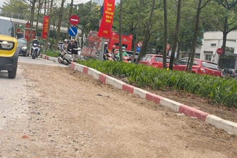 <a href="/tin-tuc" title="Tin tức" rel="dofollow">Tin tức</a>