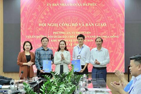 <a href="/tin-tuc" title="Tin tức" rel="dofollow">Tin tức</a>