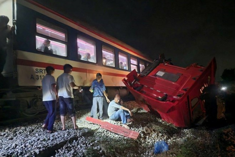 <a href="/tin-tuc" title="Tin tức" rel="dofollow">Tin tức</a>