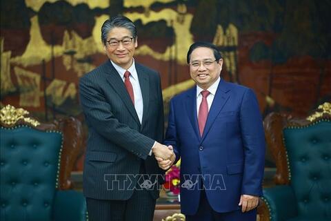 <a href="/tin-tuc" title="Tin tức" rel="dofollow">Tin tức</a>