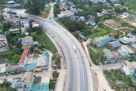 <a href="/tin-tuc" title="Tin tức" rel="dofollow">Tin tức</a>