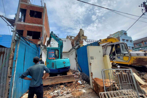 <a href="/tin-tuc" title="Tin tức" rel="dofollow">Tin tức</a>