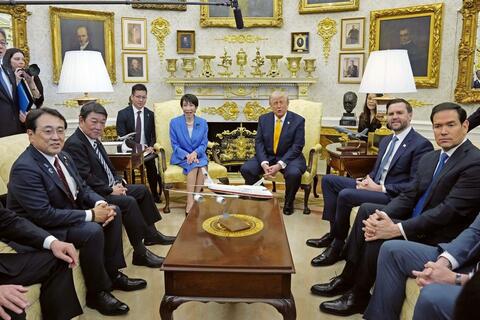 <a href="/tin-tuc" title="Tin tức" rel="dofollow">Tin tức</a>