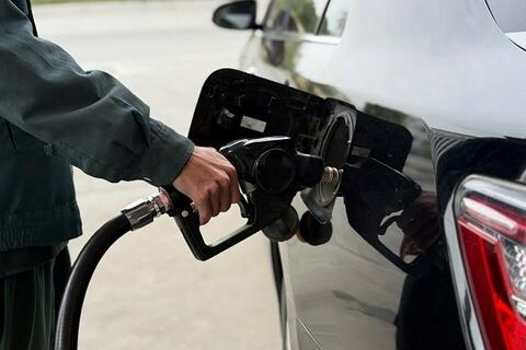 <a href="/kinh-te" title="Kinh tế" rel="dofollow">Kinh tế</a>