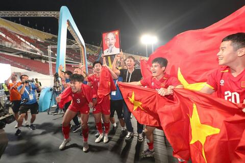 <a href="/the-thao" title="Thể thao" rel="dofollow">Thể thao</a>