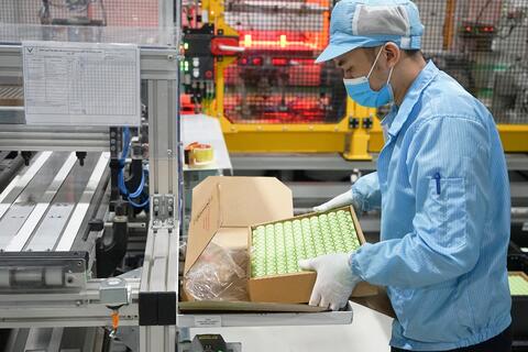 <a href="/tin-tuc" title="Tin tức" rel="dofollow">Tin tức</a>