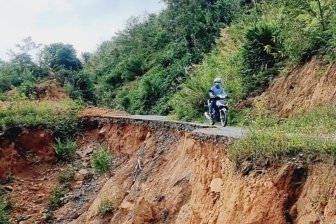 <a href="/tin-tuc" title="Tin tức" rel="dofollow">Tin tức</a>