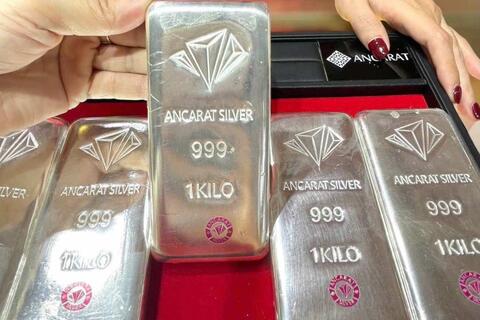 <a href="/kinh-te" title="Kinh tế" rel="dofollow">Kinh tế</a>