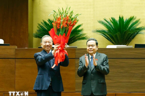 <a href="/tin-tuc" title="Tin tức" rel="dofollow">Tin tức</a>