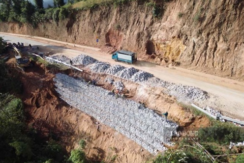 <a href="/tin-tuc" title="Tin tức" rel="dofollow">Tin tức</a>