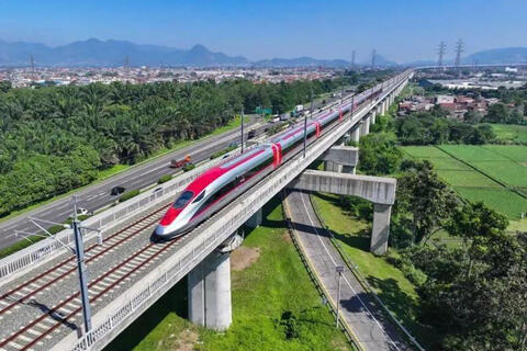 <a href="/tin-tuc" title="Tin tức" rel="dofollow">Tin tức</a>