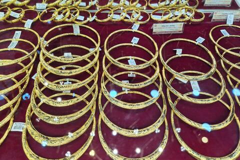 <a href="/kinh-te" title="Kinh tế" rel="dofollow">Kinh tế</a>