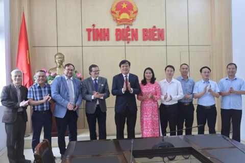 <a href="/tin-tuc" title="Tin tức" rel="dofollow">Tin tức</a>