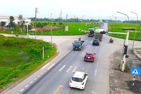 <a href="/tin-tuc" title="Tin tức" rel="dofollow">Tin tức</a>