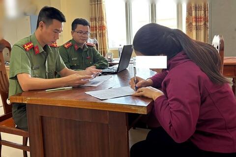 <a href="/tin-tuc" title="Tin tức" rel="dofollow">Tin tức</a>