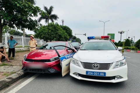 <a href="/tin-tuc" title="Tin tức" rel="dofollow">Tin tức</a>