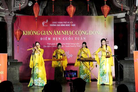 <a href="/giai-tri" title="Giải trí" rel="dofollow">Giải trí</a>