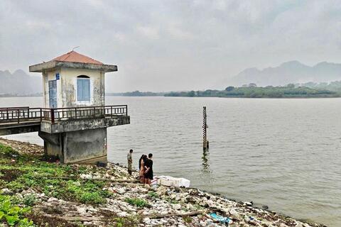 <a href="/tin-tuc" title="Tin tức" rel="dofollow">Tin tức</a>