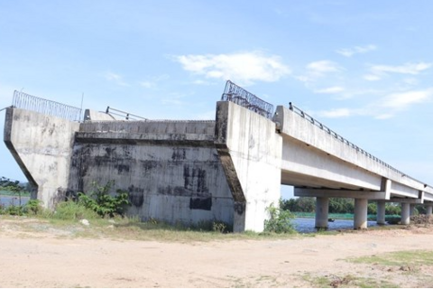 <a href="/tin-tuc" title="Tin tức" rel="dofollow">Tin tức</a>