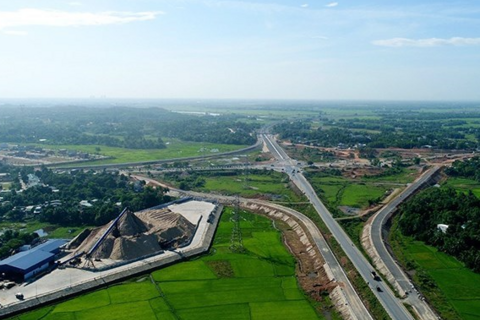 <a href="/tin-tuc" title="Tin tức" rel="dofollow">Tin tức</a>