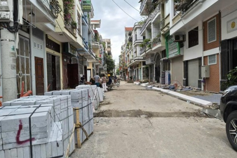 <a href="/tin-tuc" title="Tin tức" rel="dofollow">Tin tức</a>