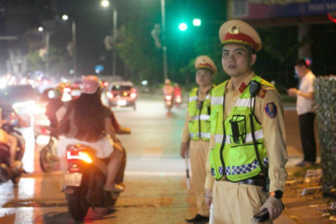 <a href="/tin-tuc" title="Tin tức" rel="dofollow">Tin tức</a>